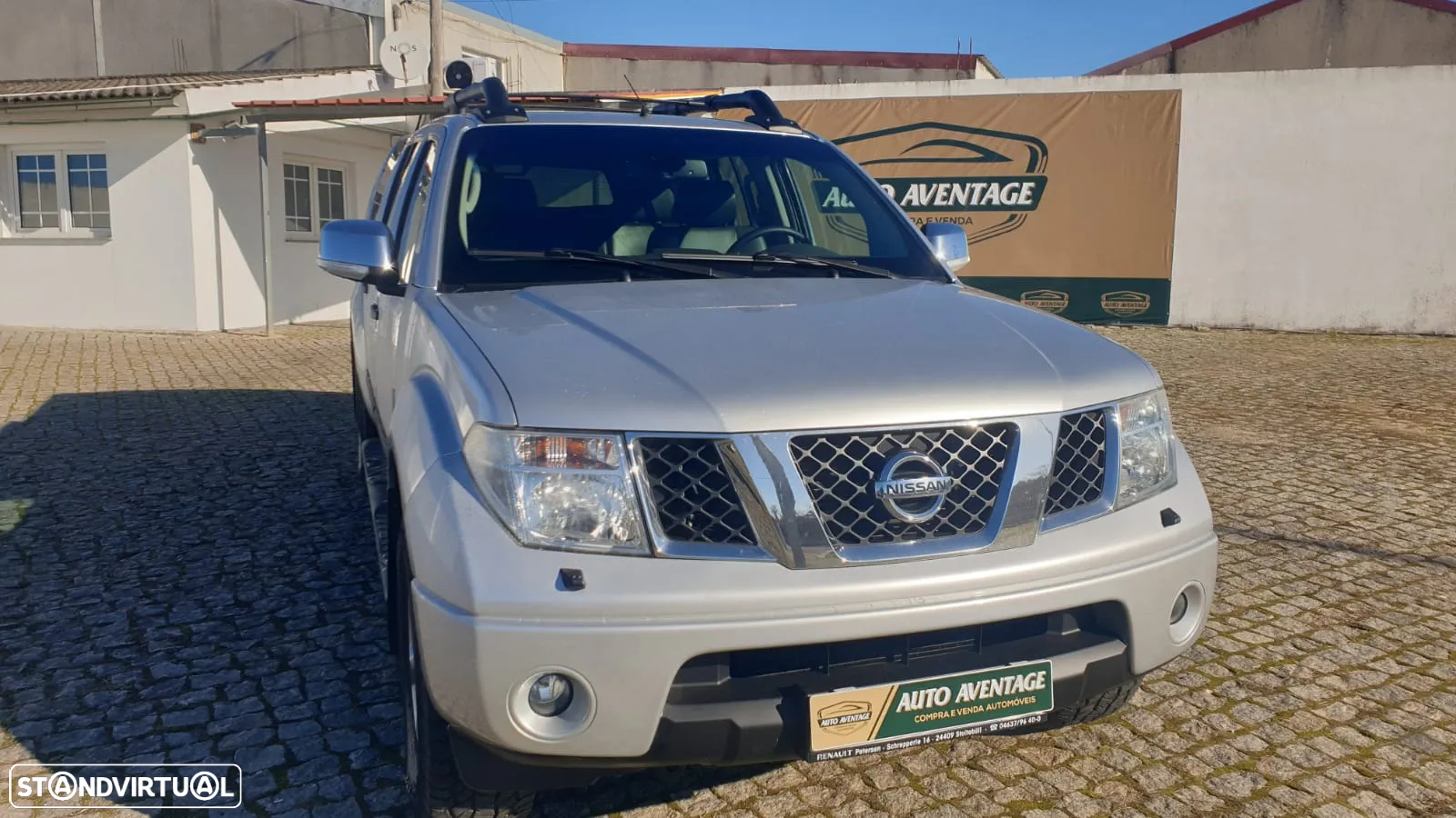 Nissan Navara 2.5 dCi CD Platinium Marfim - 2