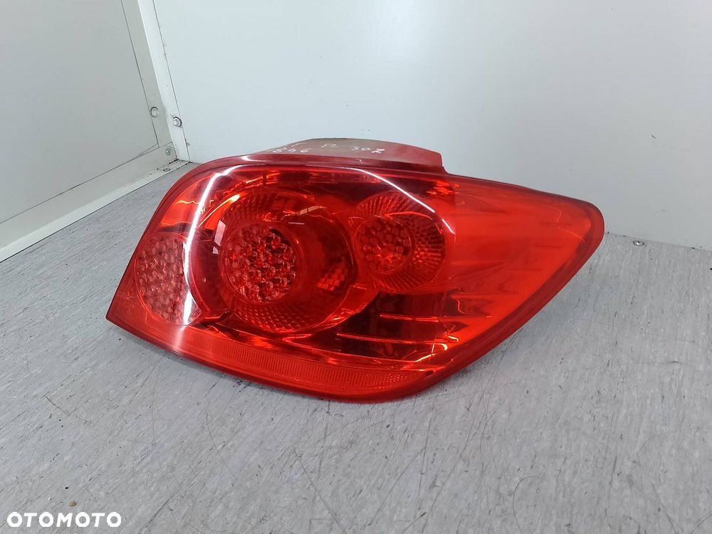 LAMPA TYLNA PRAWA PEUGEOT 307 FL 9655767480 HATCHBACK - 7