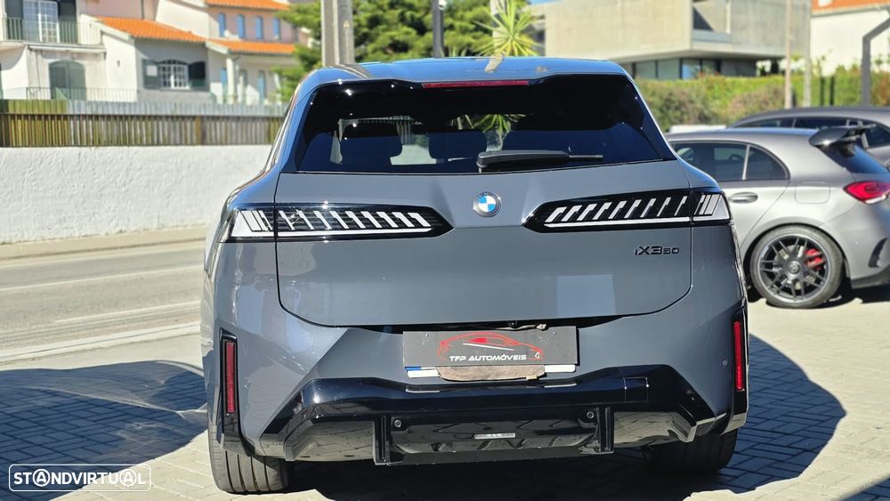 BMW iX3 50 xDrive Pack Desportivo M Pro foto 5