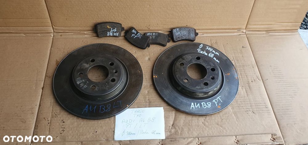 Tarcze hamulcowe tył tylne klocki 300 mm Audi A4 B8 Lift 2.0 TDI - 1