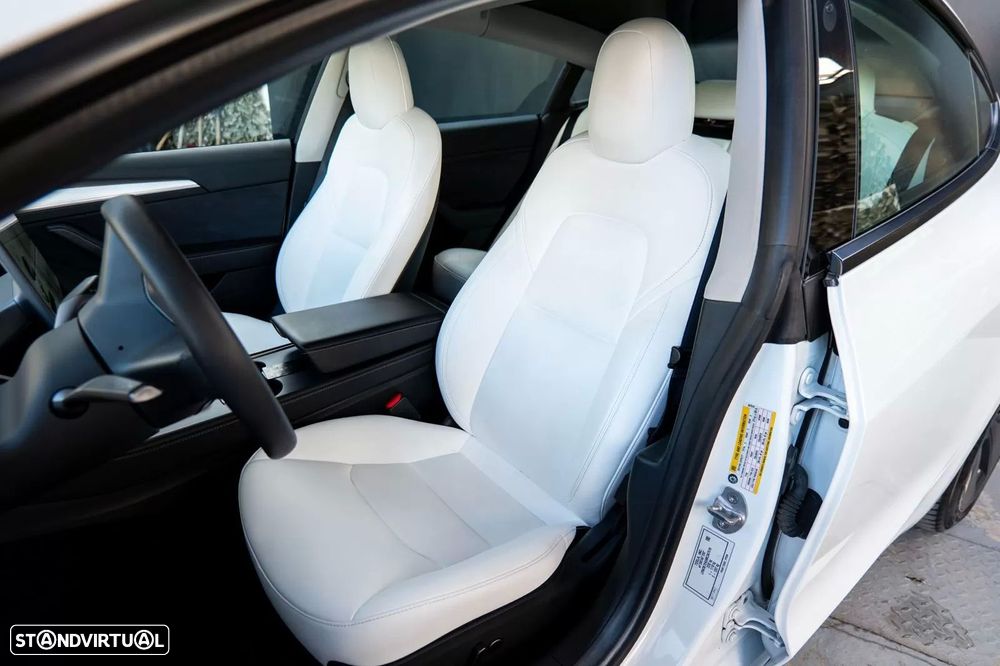 Tesla Model 3 - 40
