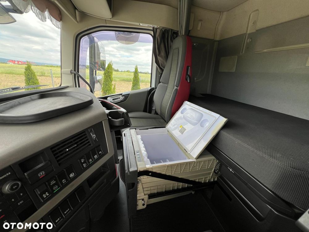 Volvo FH 500 / 6X4 / RETARDER / GLOBETROTTER XL / PEŁEN SERWIS / TOP - 25