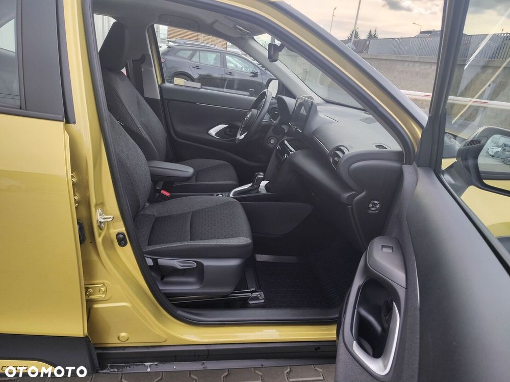 Toyota Yaris Cross Hybrid 1.5 Comfort 4x4 - 8