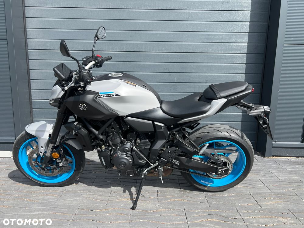 Yamaha MT - 6