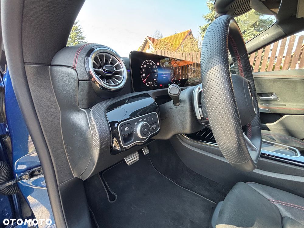 Mercedes-Benz CLA 200 AMG Line 7G-DCT - 11