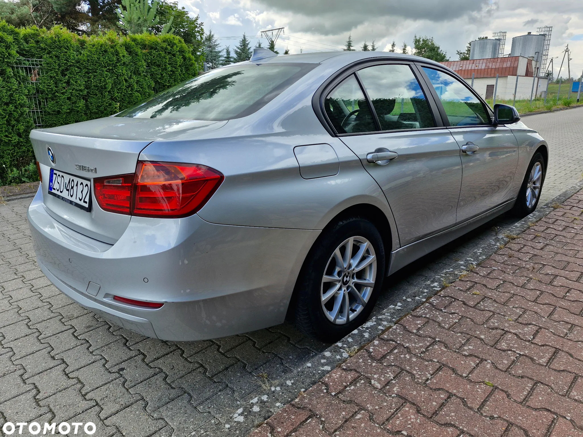 BMW Seria 3 318d DPF Touring Edition Sport - 13