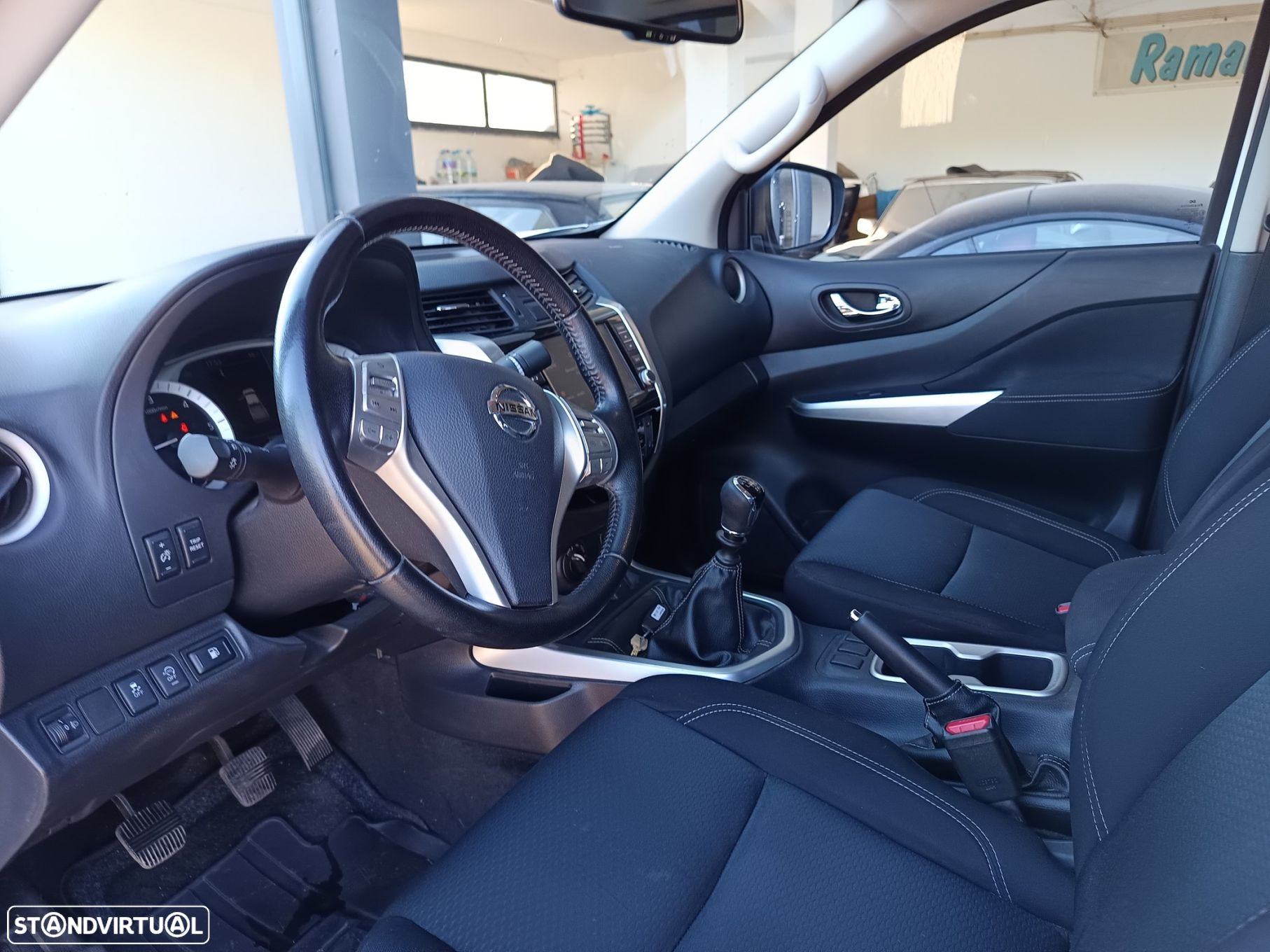 Nissan Navara 2.3 dCi CD 4WD N-Connecta Nav - 14
