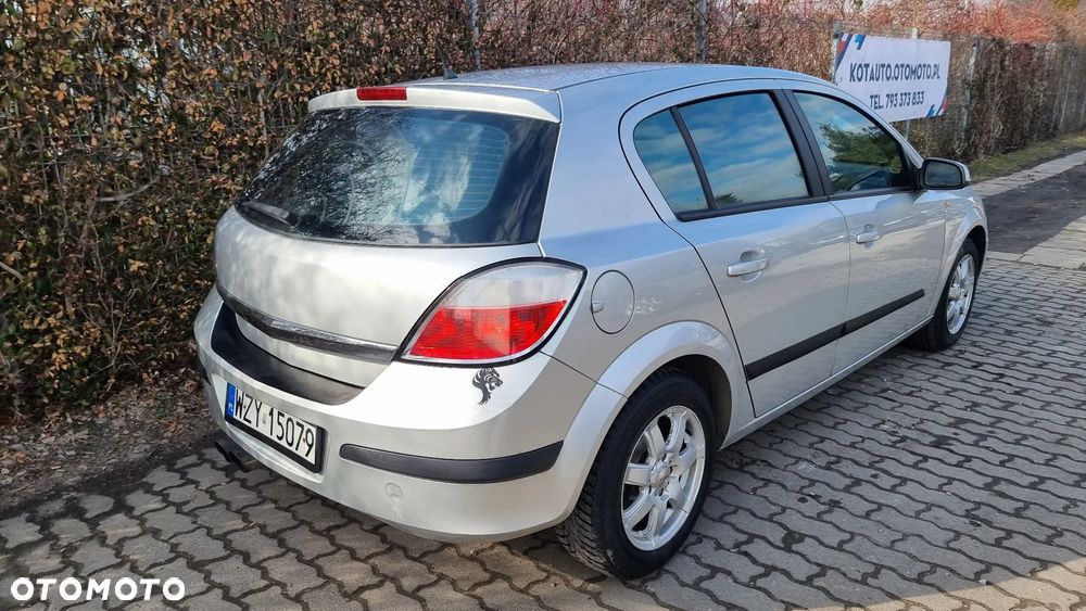 Opel Astra 1.4 Cosmo - 24