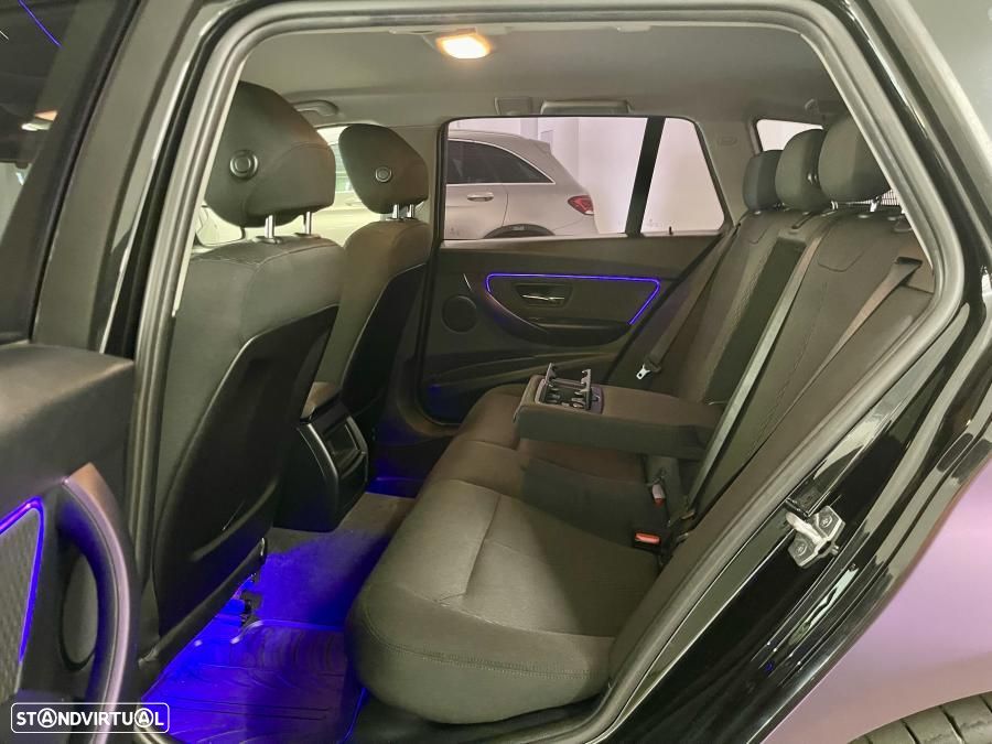 BMW 320 d Touring ED Advantage - 23