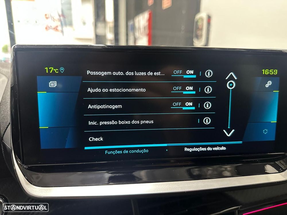 Peugeot e-2008 50 kWh GT - 35