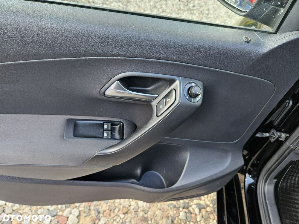 Volkswagen Polo - 14