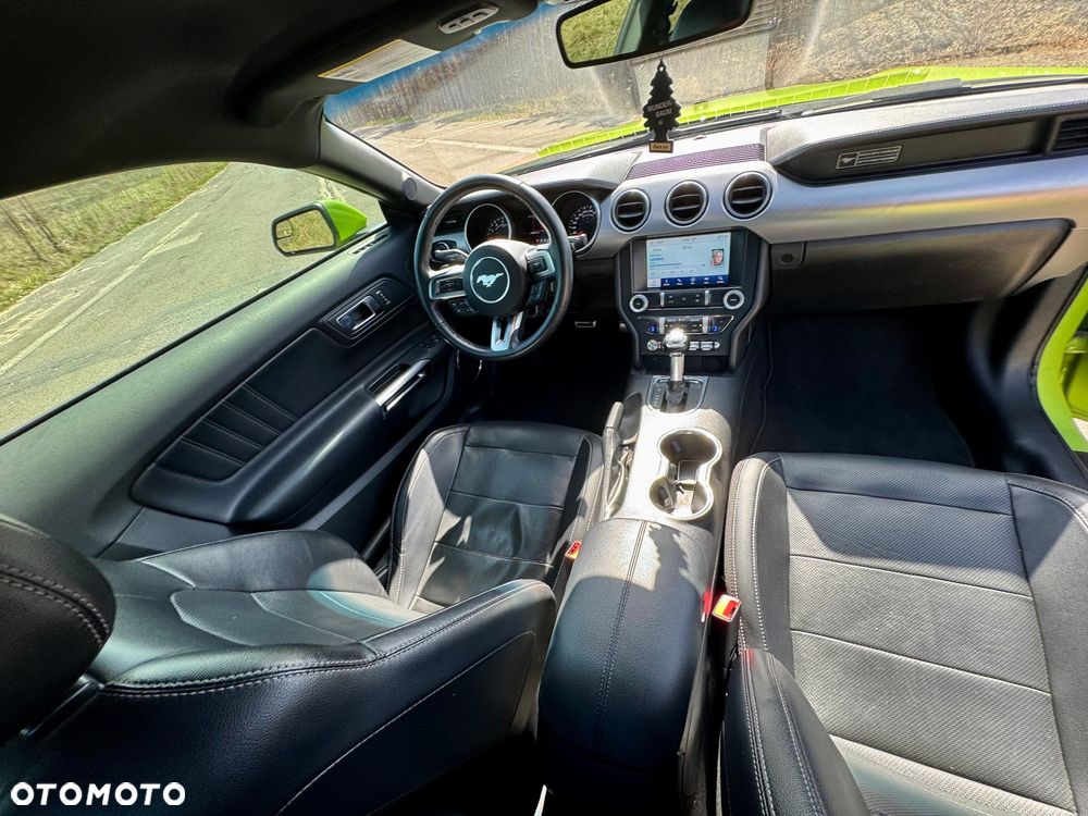 Ford Mustang - 19