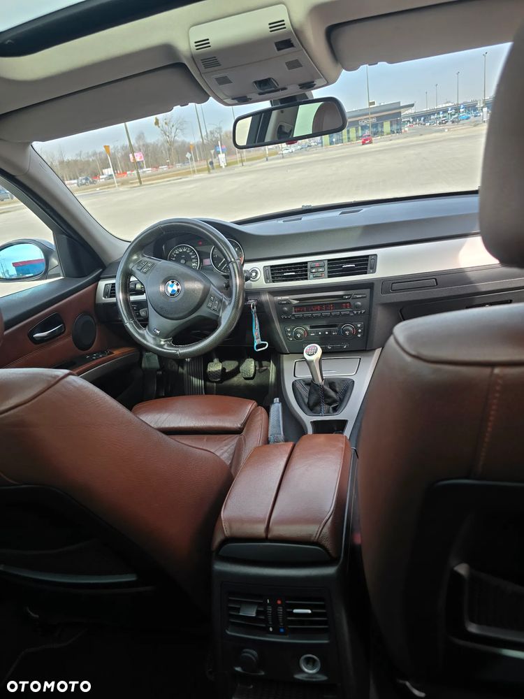 BMW Seria 3 330xd - 26