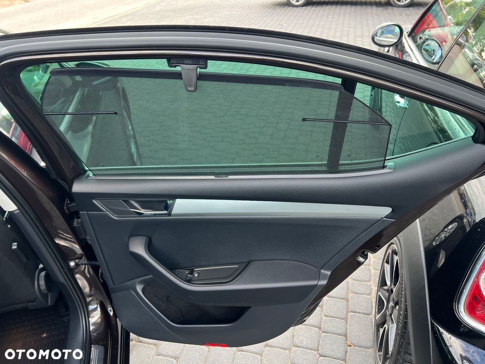 Skoda Superb 1.6 TDI GreenLine - 23