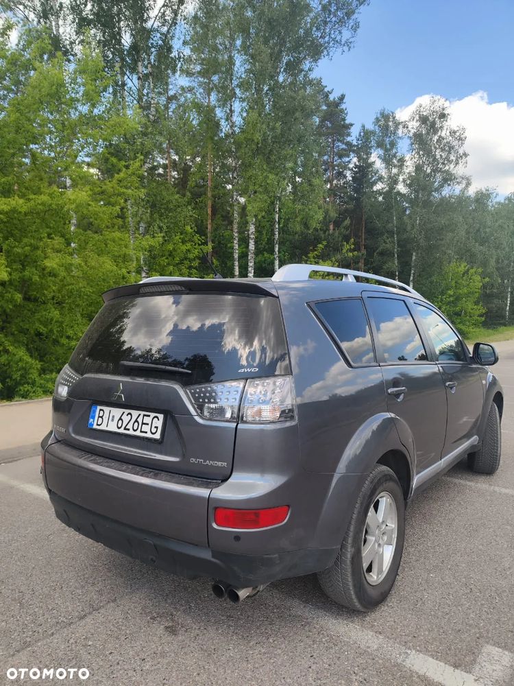 Mitsubishi Outlander 2.0 DID Instyle - 3