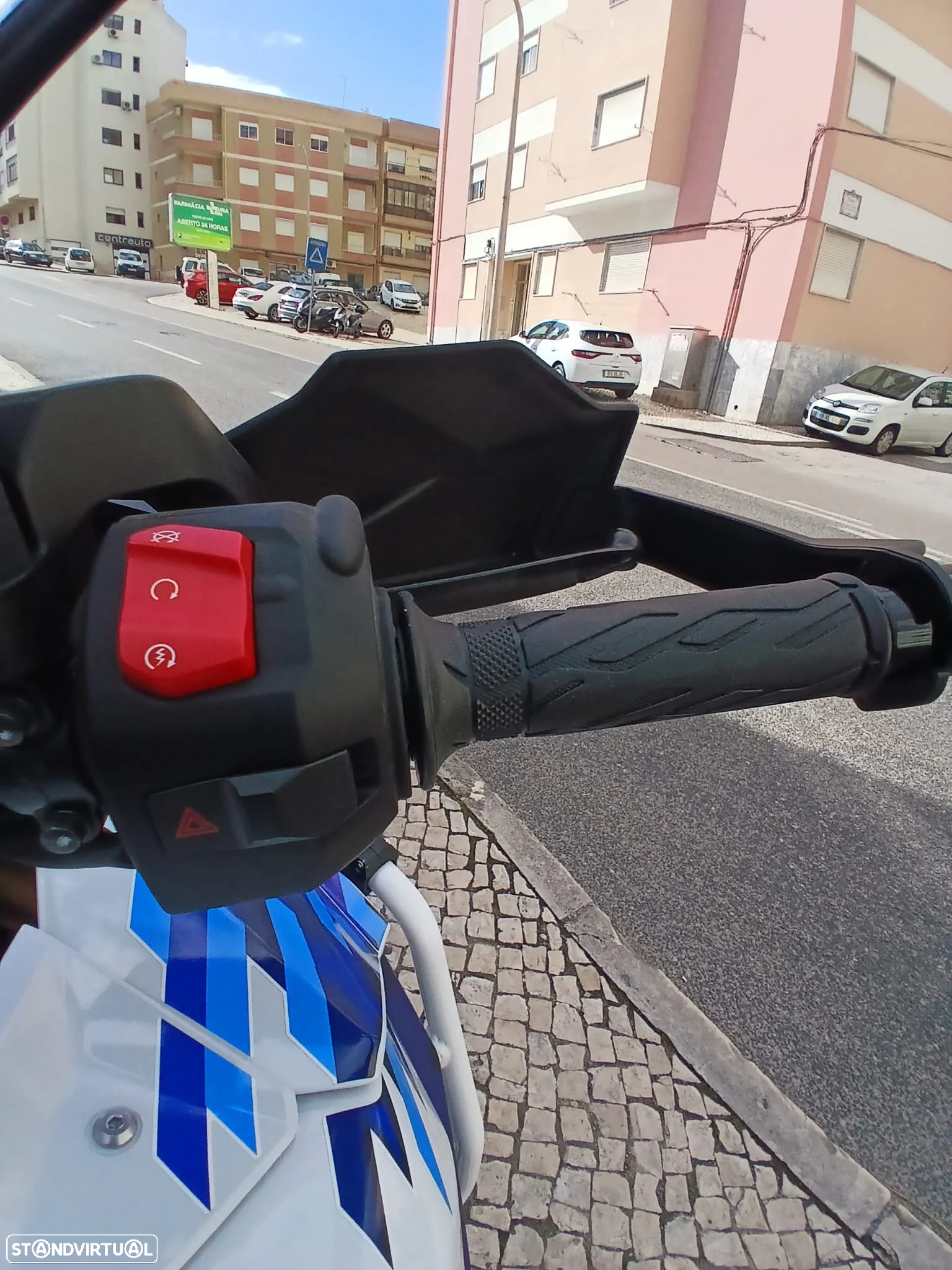 Suzuki V STROM Heritage 800 DE - 15