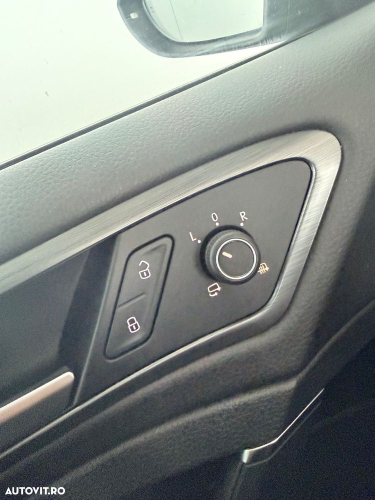 Volkswagen Golf 1.0 TSI DSG Comfortline - 29