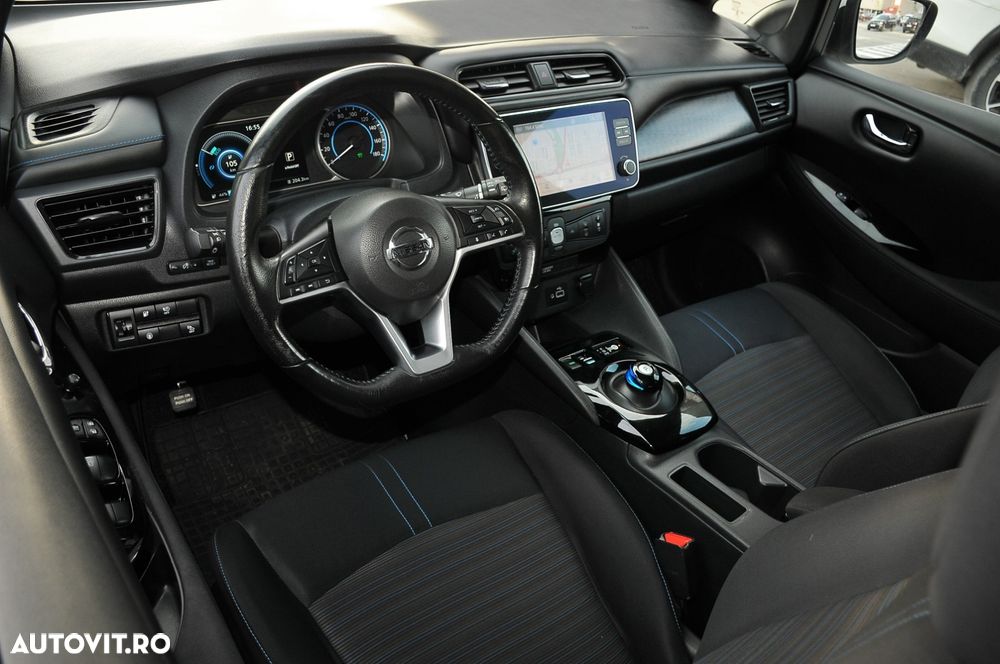 Nissan LEAF 40 kWh N-Connecta - 11