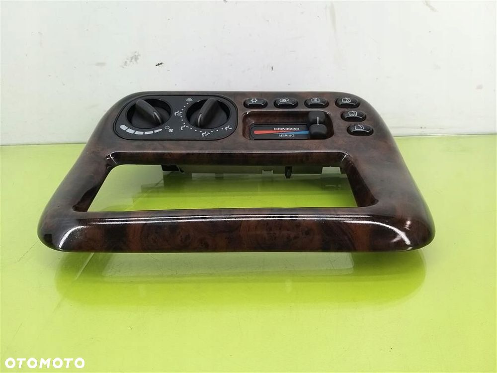 Panel klimatyzacji Chrysler Voyager III 1995-2000 R P04677937AB - 4