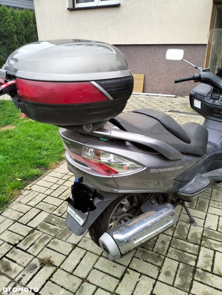 Suzuki Burgman - 4