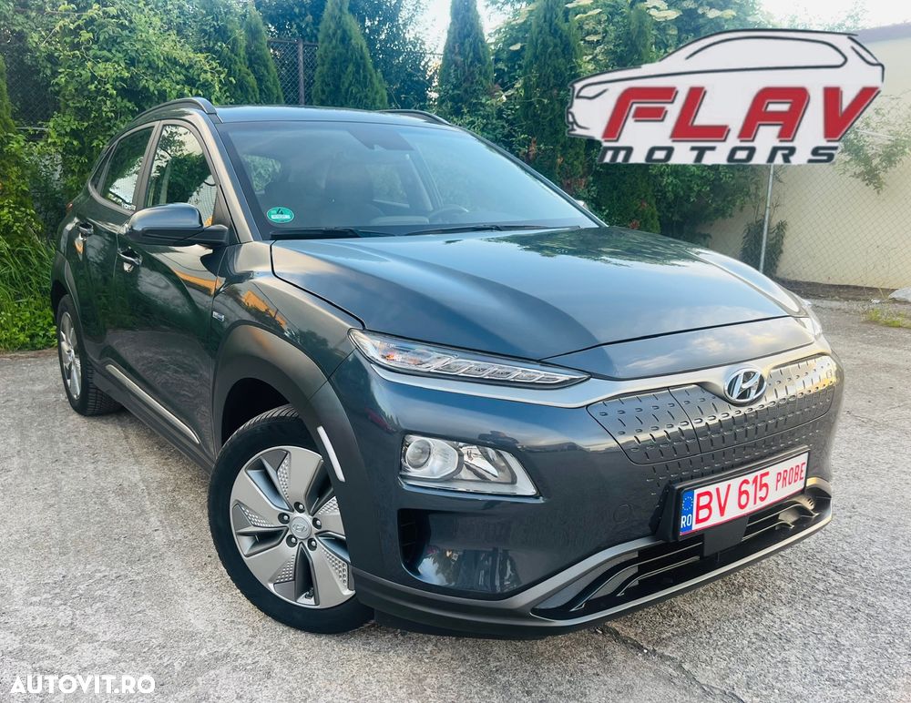Hyundai KONA Select - 2