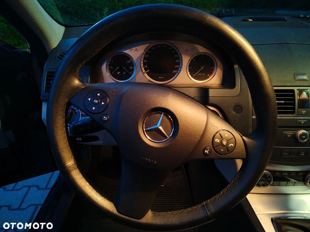 Mercedes-Benz Klasa C - 22
