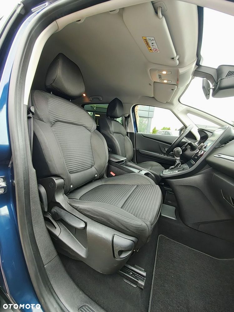 Renault Grand Scenic - 31