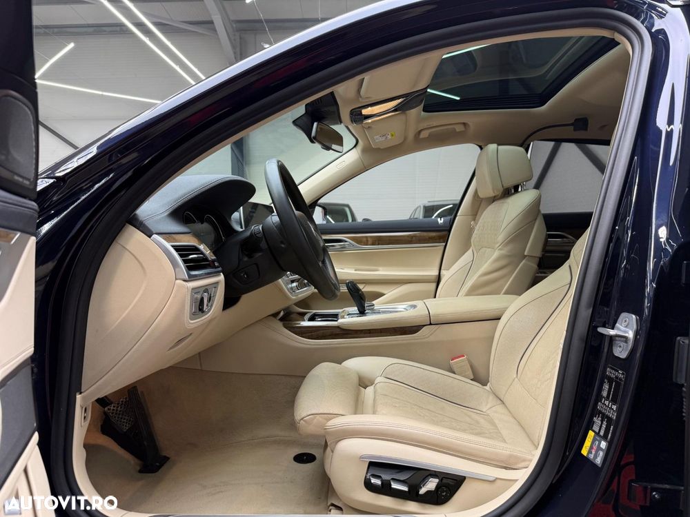 BMW Seria 7 740e iPerformance - 7