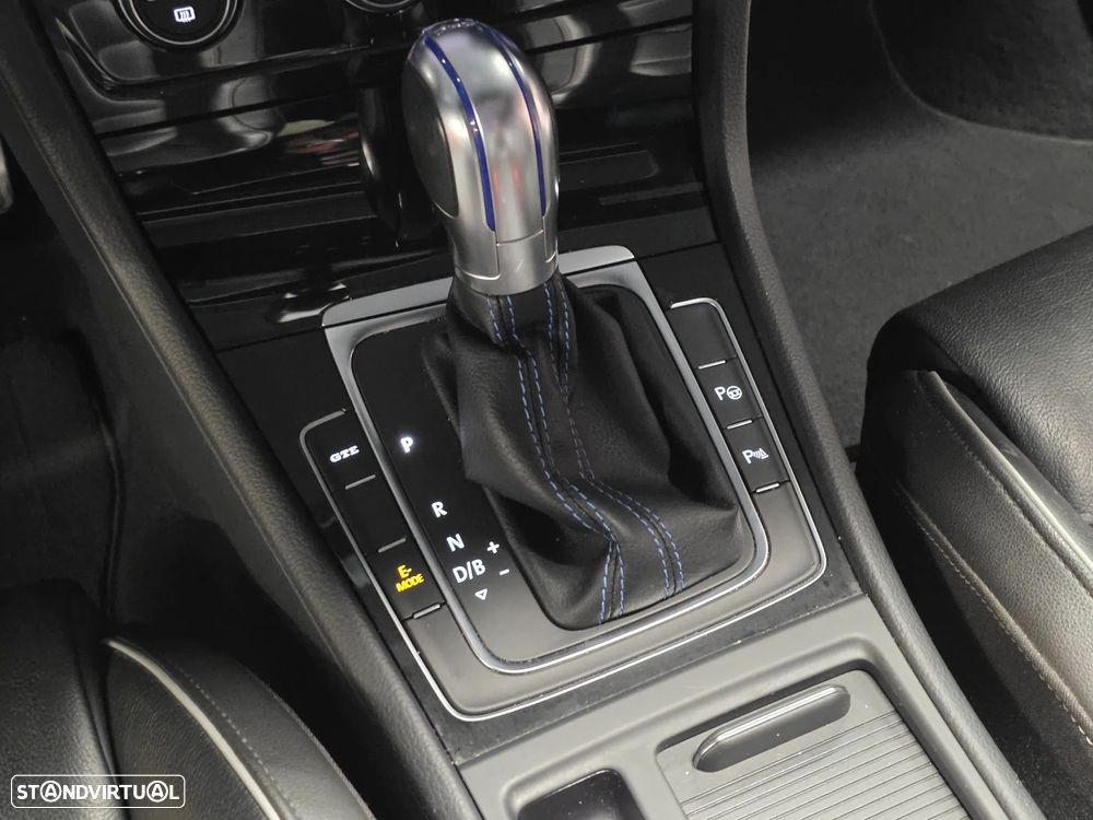 VW Golf 1.4 GTE Plug-in - 26