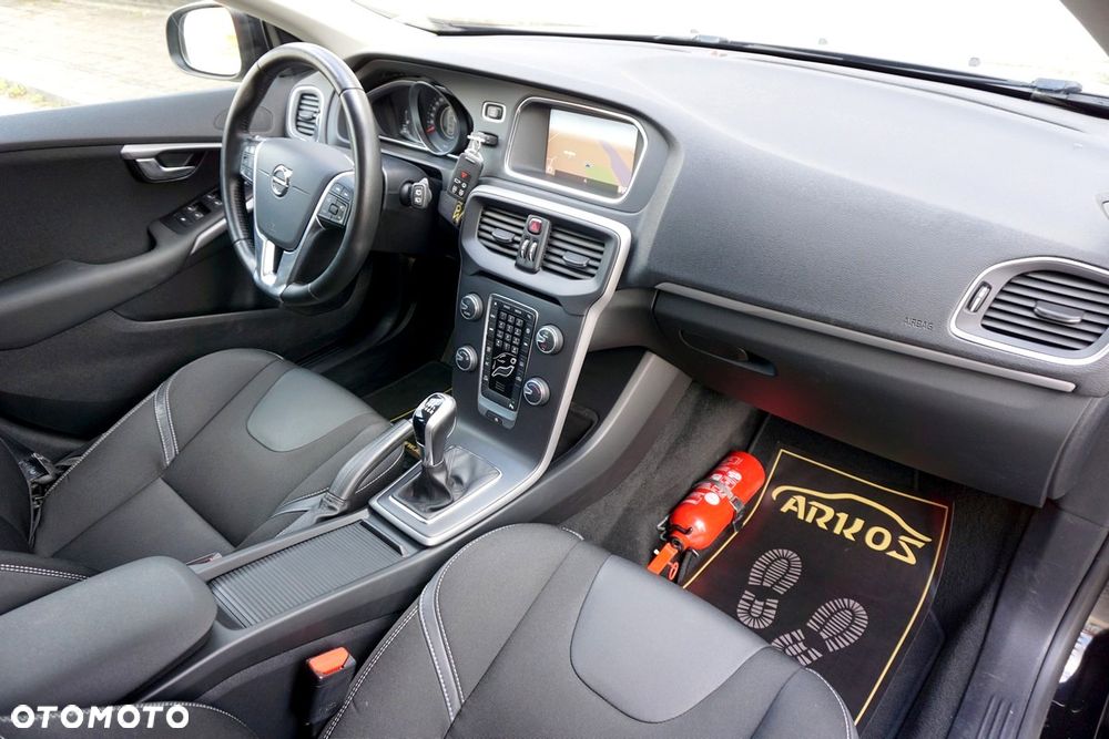 Volvo V40 T2 Drive-E Summum - 34