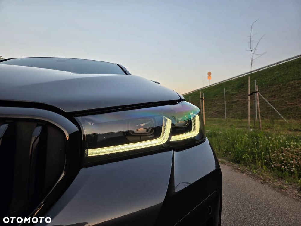 BMW Seria 5 530d xDrive mHEV M Sport sport - 7