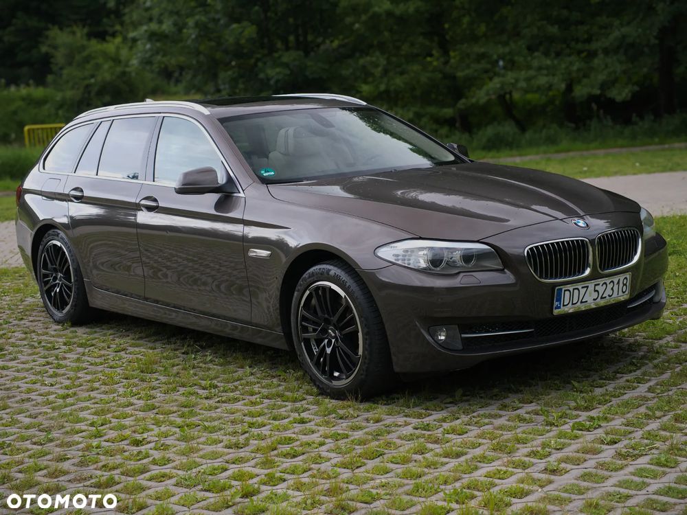 BMW Seria 5 520d Luxury Line - 2