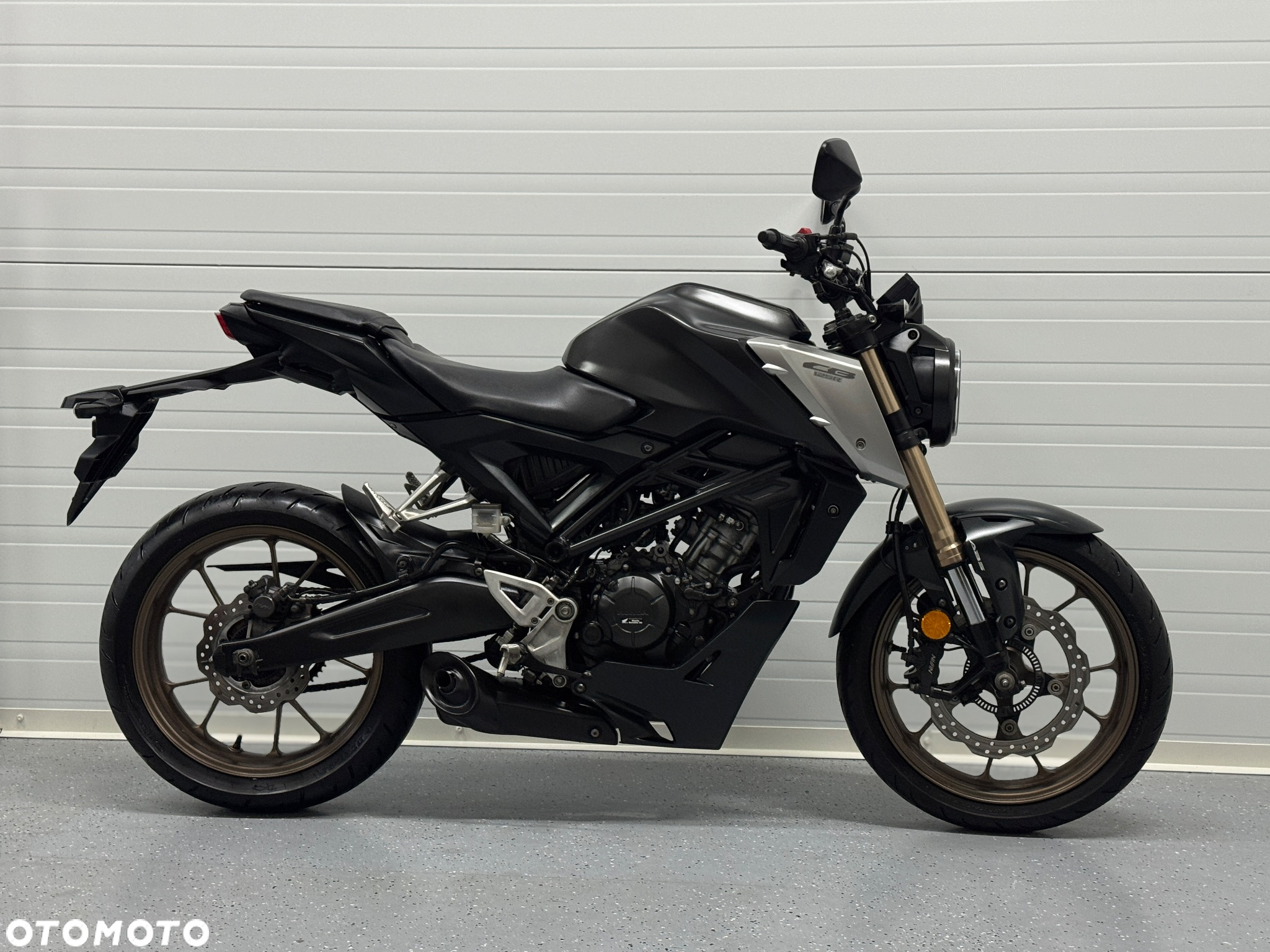 Honda CB - 2