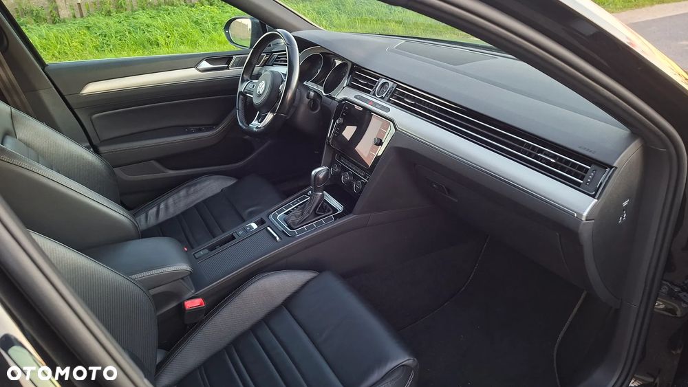 Volkswagen Passat - 17