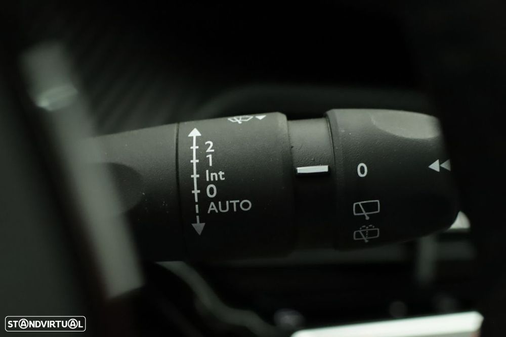 Peugeot 2008 1.2 PureTech Allure - 19