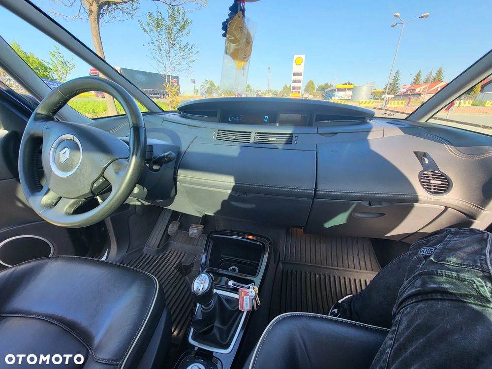 Renault Espace 2.0 dCi FAP Initiale - 18