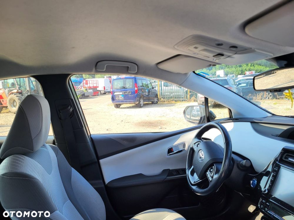 Toyota Prius Hybrid Executive - 31