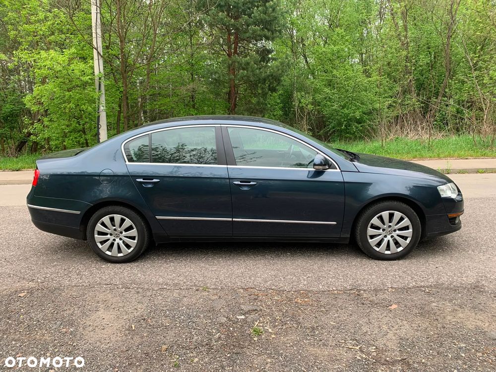 Volkswagen Passat 1.9 TDI DPF BlueMotion - 8
