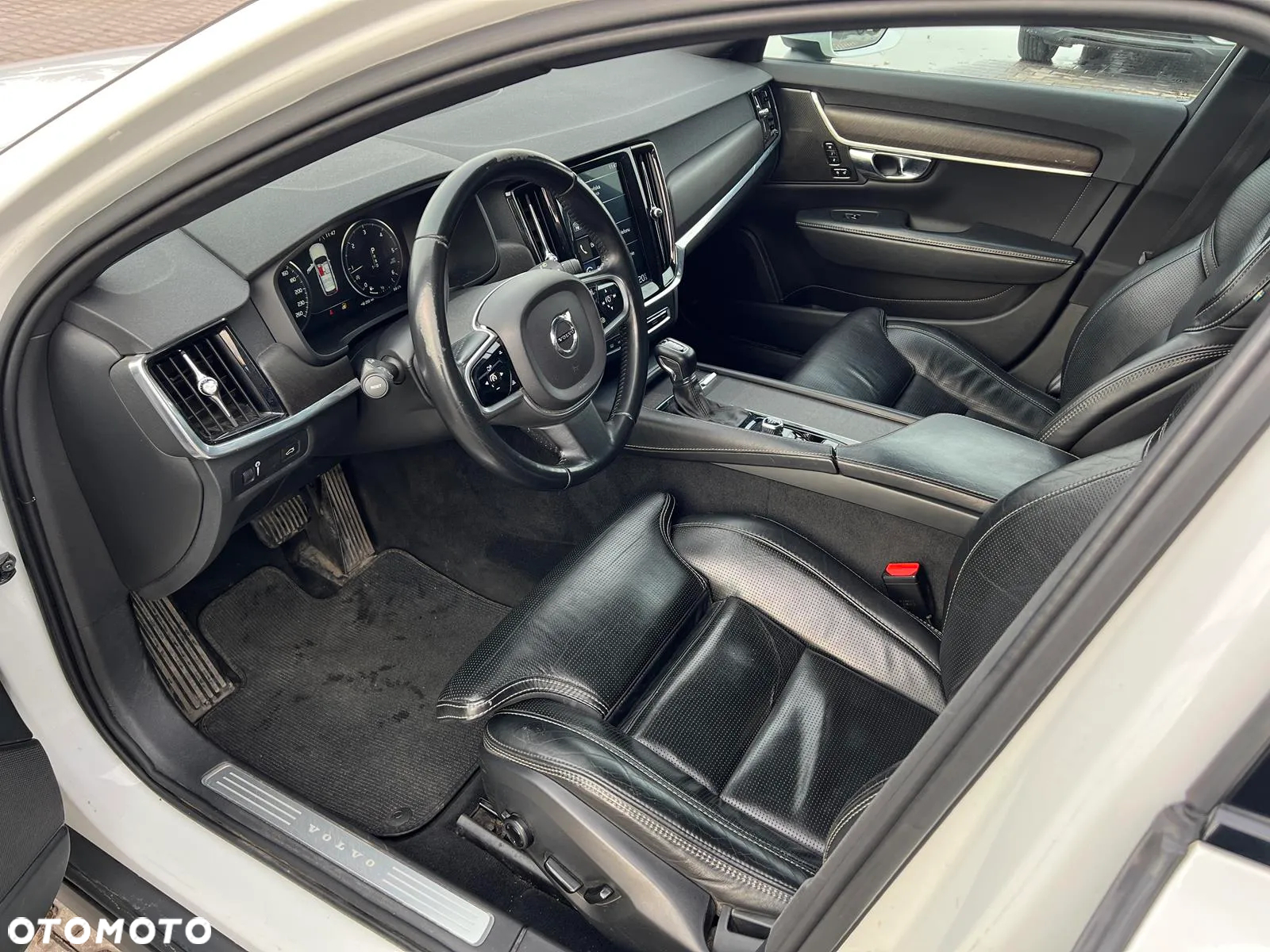 Volvo V90 Cross Country D5 AWD Pro - 12