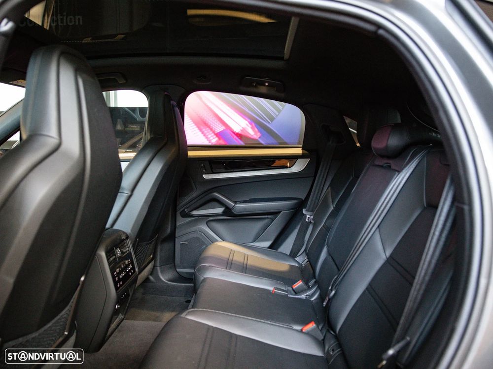 Porsche Cayenne Coupé E-Hybrid - 34
