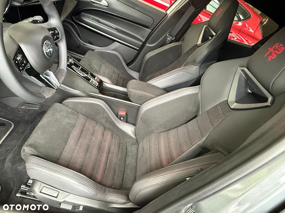 Alfa Romeo Junior 1.2 mHEV Ibrida Speciale eDCT - 6
