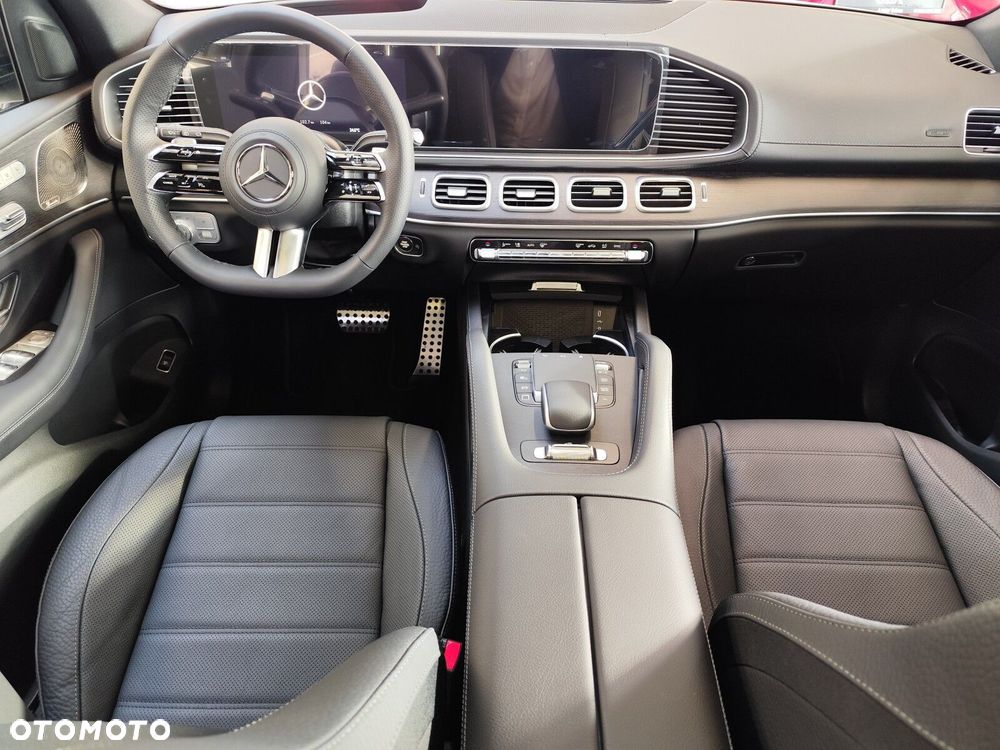 Mercedes-Benz GLS - 11