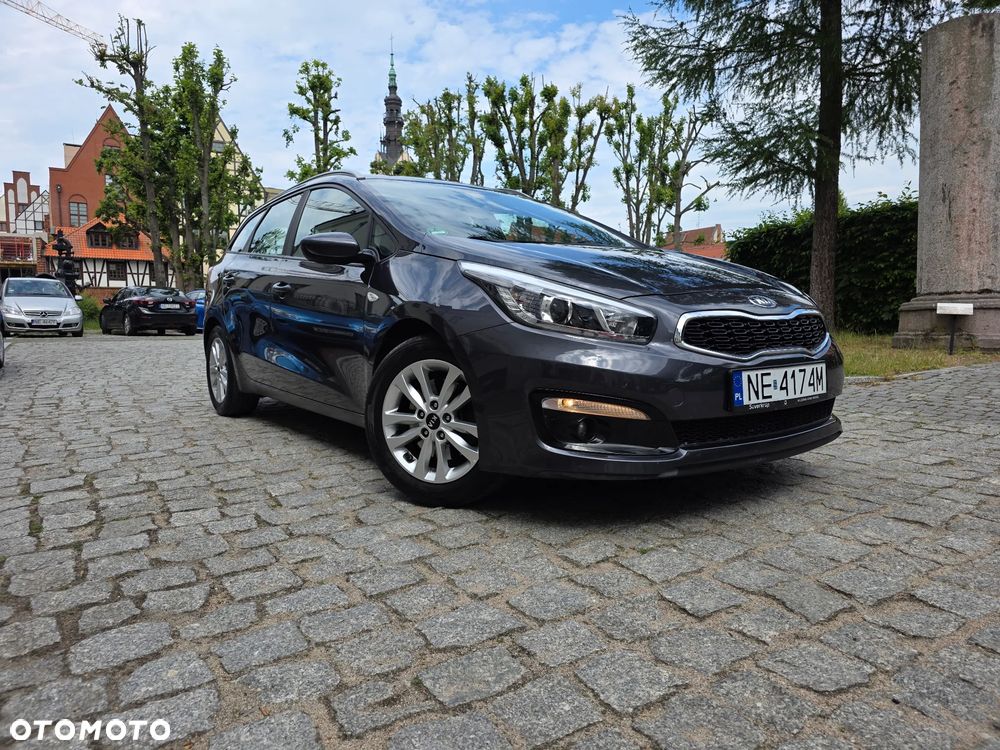 Kia Ceed 1.4 CVVT Dream Team Edition - 1