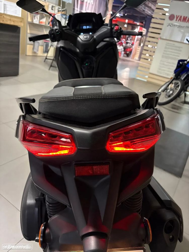 Yamaha X-Max TECH MAX - 7