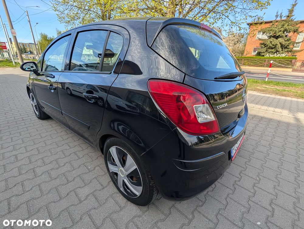 Opel Corsa 1.4 16V Cool - 10