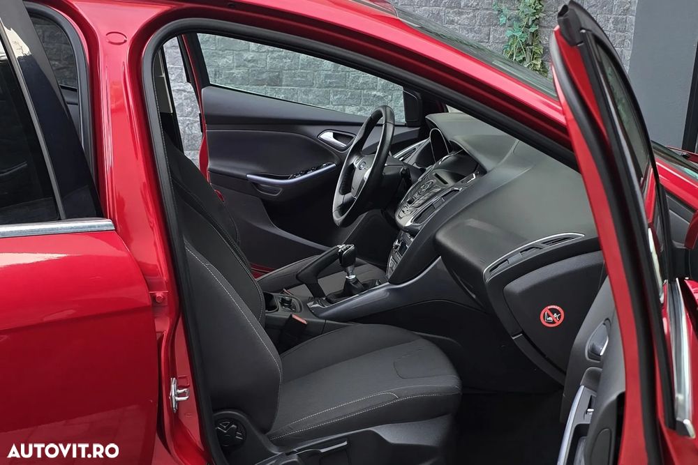 Ford Focus 1.0 EcoBoost Start Stop Titanium - 12