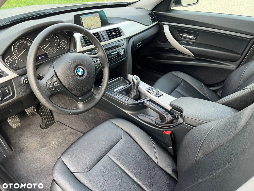 BMW 3GT 318d Modern Line - 29