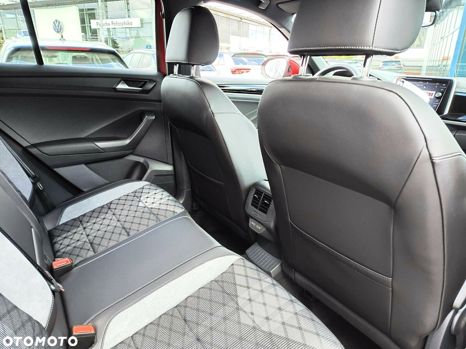 Volkswagen T-Roc 1.5 TSI R-Line Plus DSG - 21