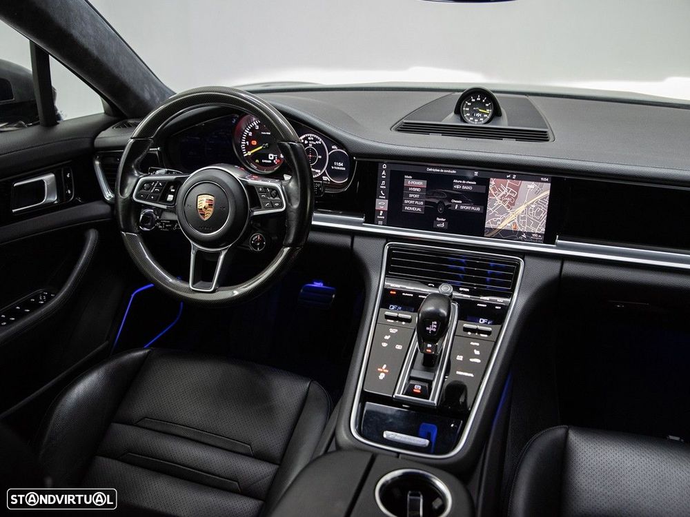 Porsche Panamera Sport Turismo 4 E-Hybrid - 17