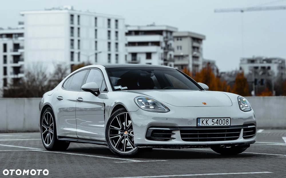 Porsche Panamera 4S - 1